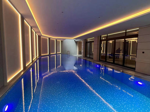 广东珠海别墅室内游泳池